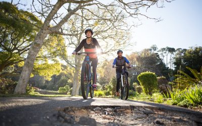 Nude Cycle Ride Protest In Walton & Weybridge – Photographers & Publicity Welcomed by Organisers