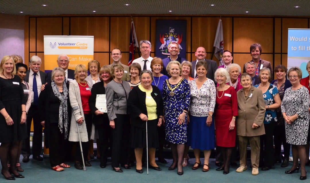 Volunteering in Elmbridge – Celebrations in Esher as Mayor Presents Long Service Volunteer Awards