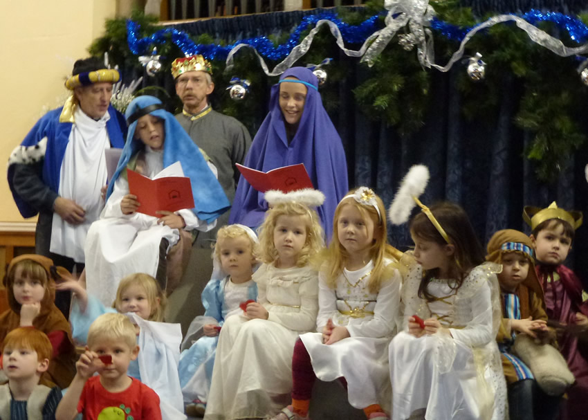 Christmas Crib Service for Children & Families at United Reformed Church Weybridge Surrey