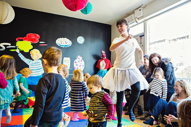 Dance classes in Scout Hut Weybridge Elmbridge for young pre-school children & toddlers