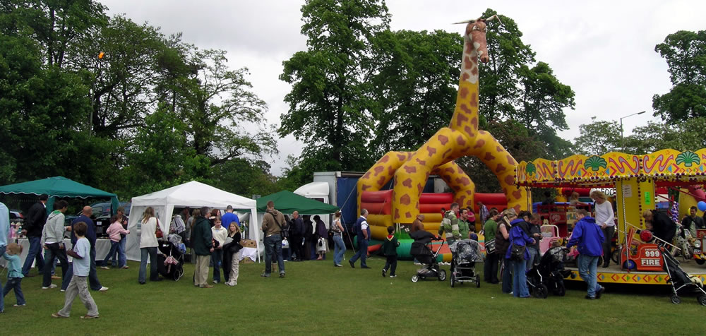 Oatlands Village Fayre Weybridge – A Great Day Out For People Of All Ages
