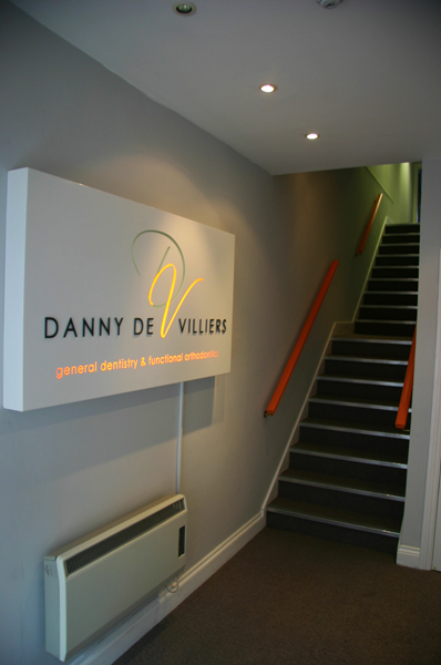 Weybridge Dentist – Danny de Villiers