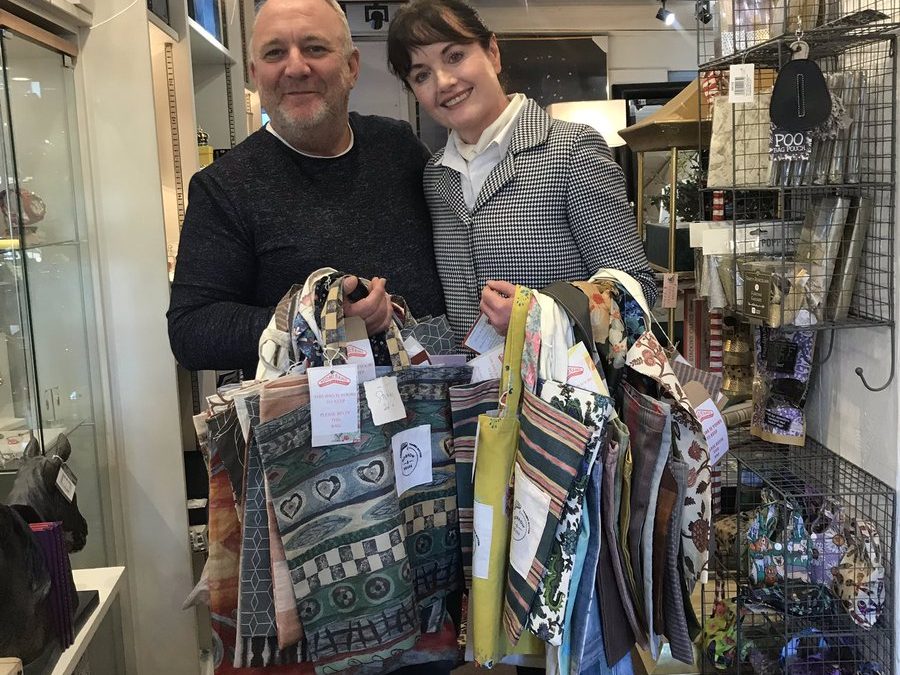 Boomerang Bags – Come On, Let’s Introduce This Great Initiative In Weybridge!