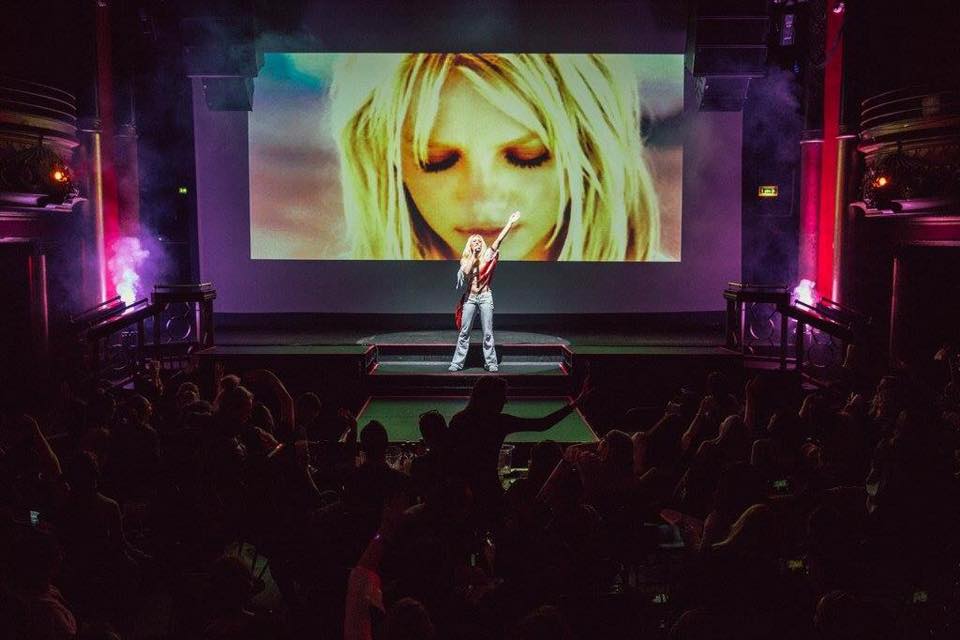 Britney Spears Tribute Jeni Jaye - Red Bar Queens Rd Weybridge Surrey Tribute Act