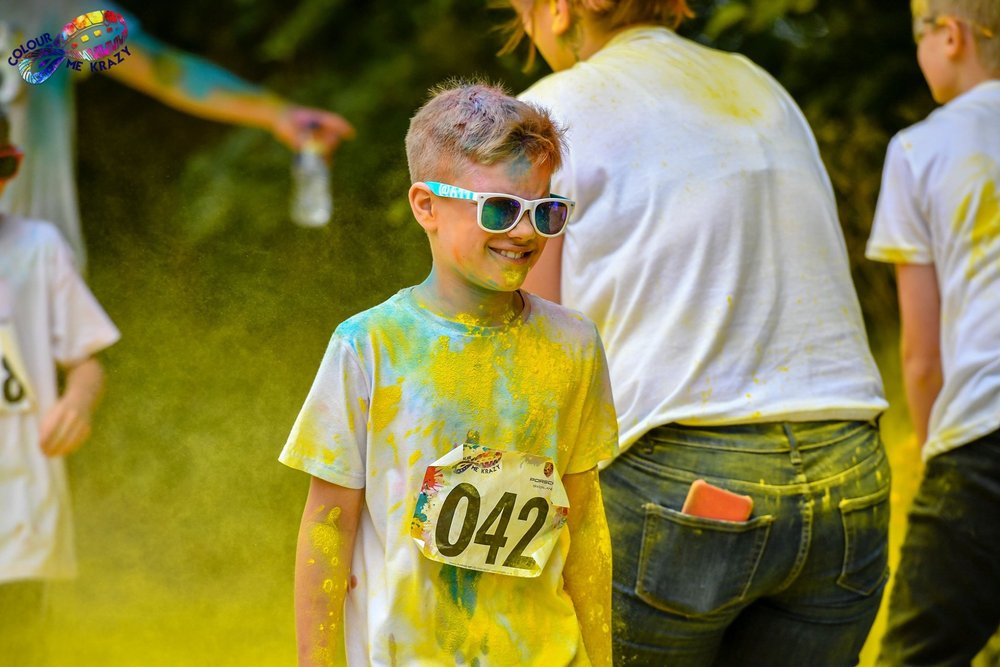 Colour Me Crazy Weybridge Surrey 5K Run - Great Fun For All The Family