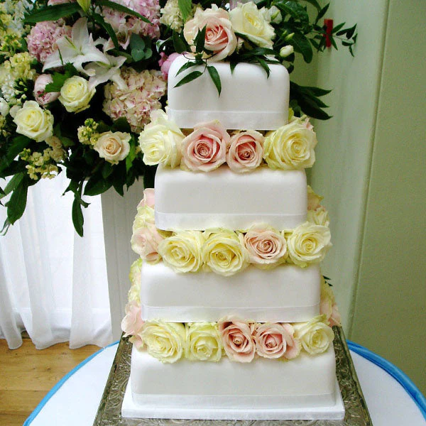 Weybridge Surrey Wedding Cake Maker - Cake Girl London
