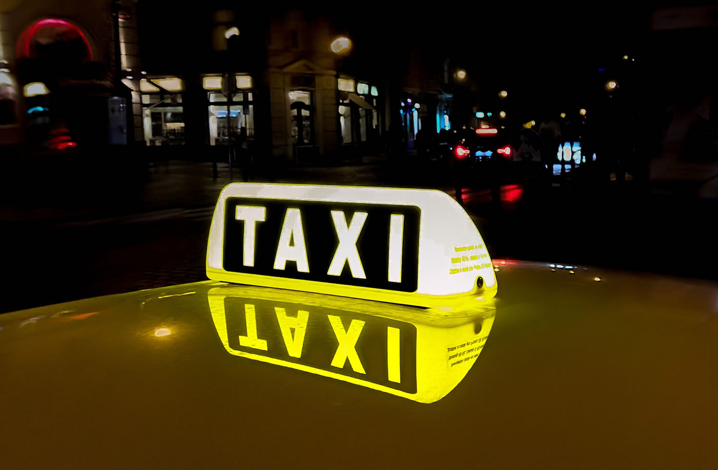 Weybridge Taxi Service for Airport or getting around