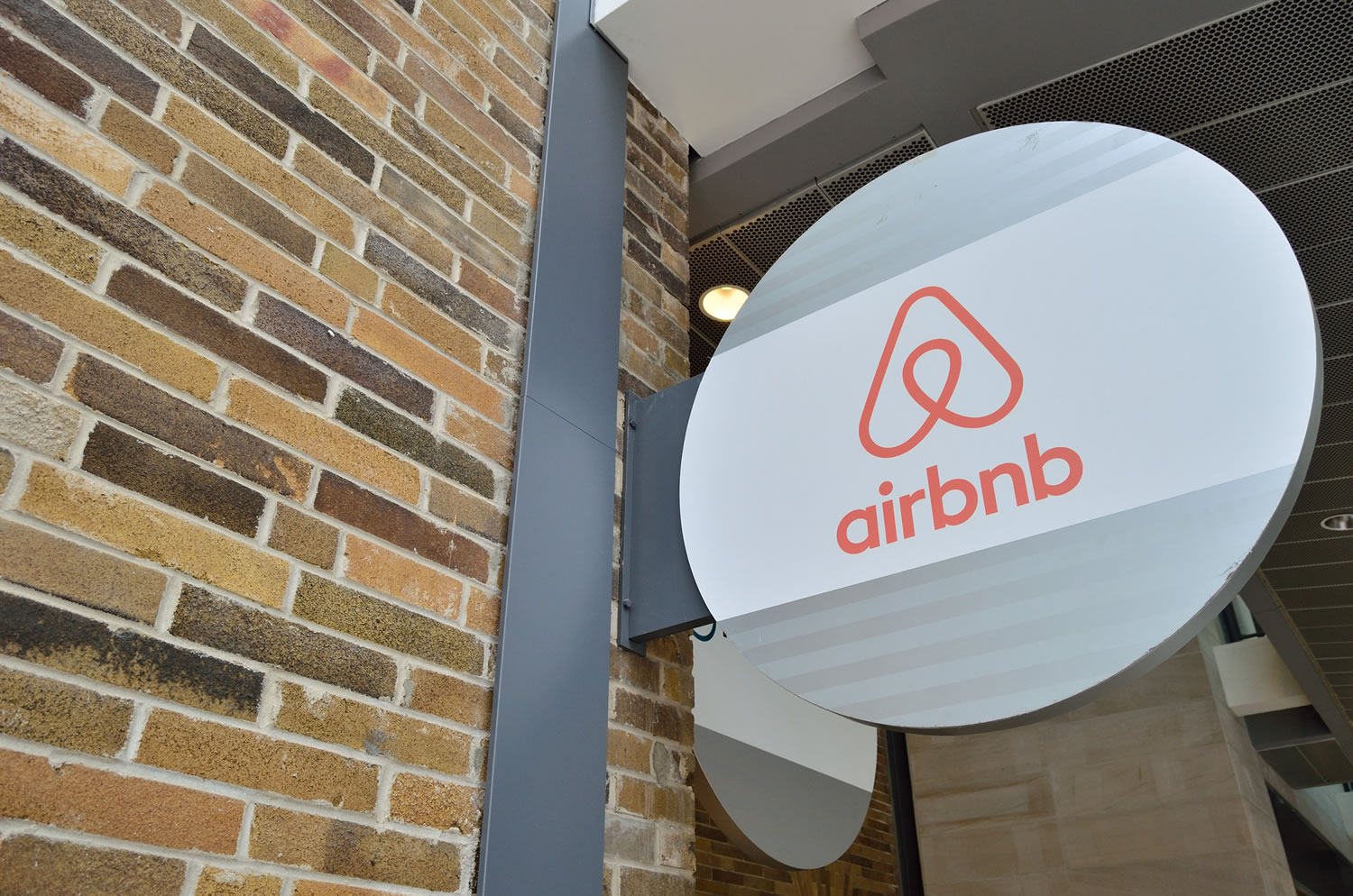 renting property on airbnb
