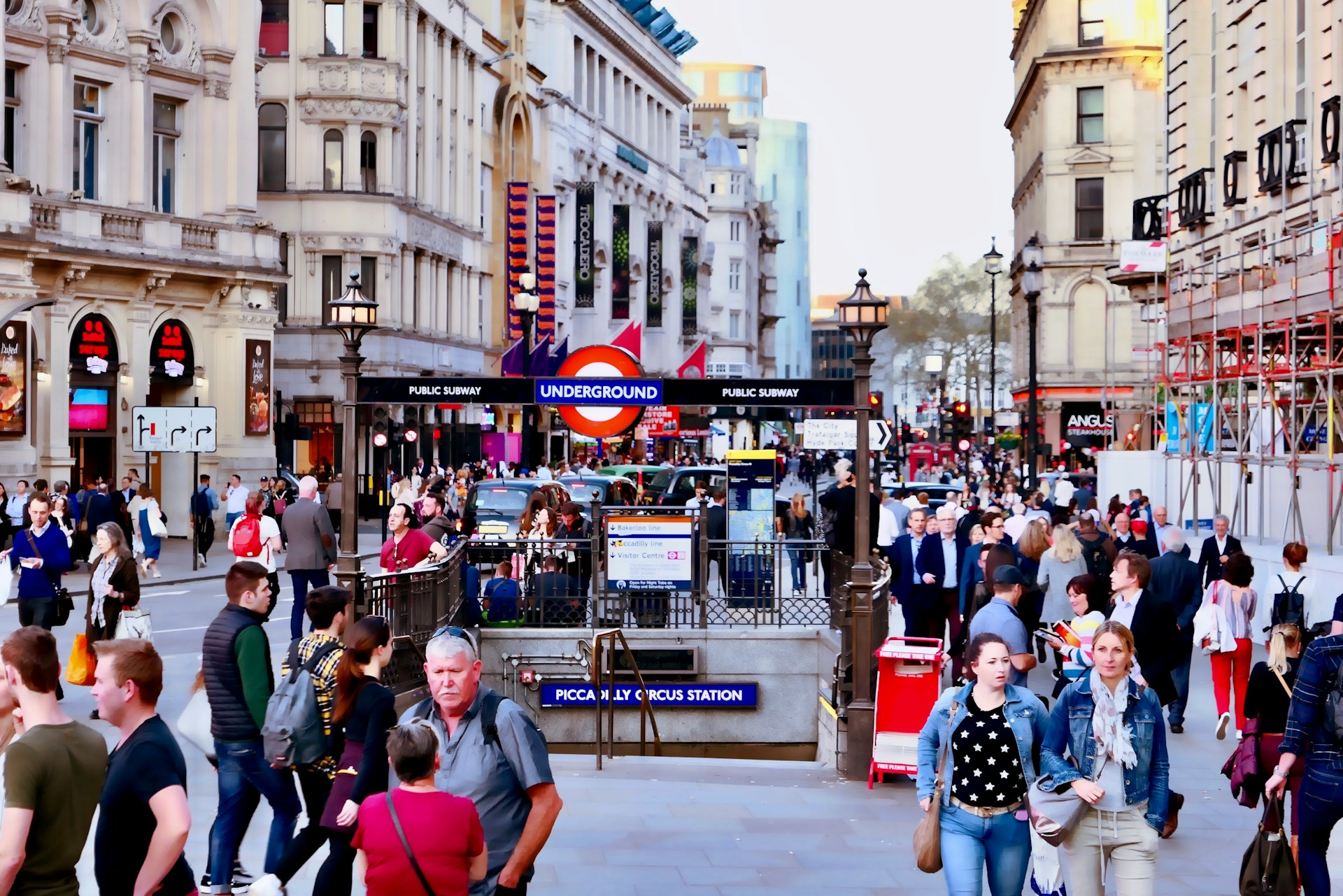 Visiting London Photo